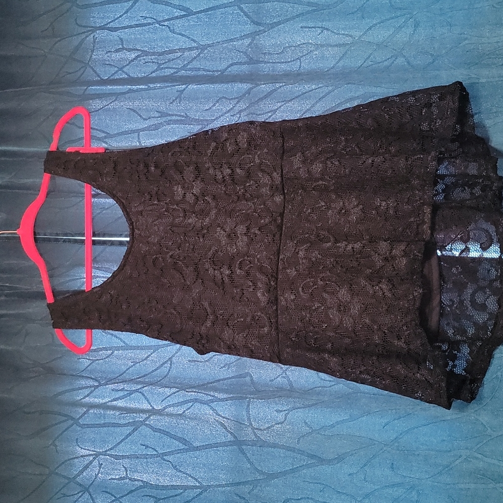Size 3X black sleeveless shirt